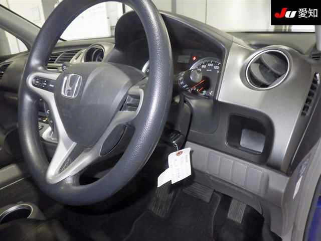 HONDA STREAM 2010