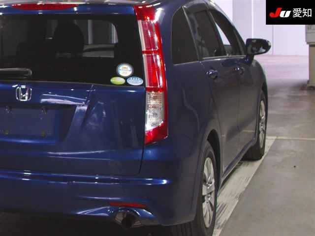 HONDA STREAM 2010