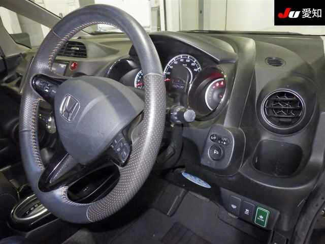 HONDA FIT SHUTTLE 2013