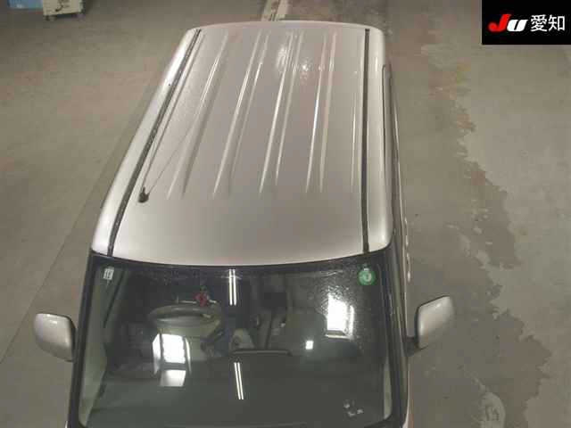 DAIHATSU TANTO 2011