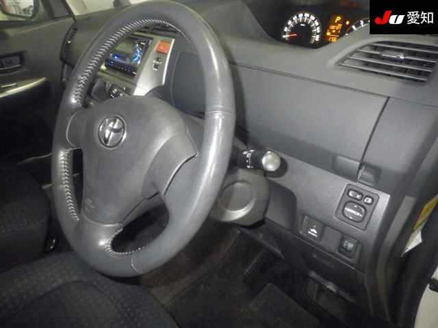 TOYOTA RACTIS 2009