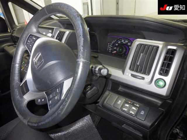 HONDA STEP WAGON 2014