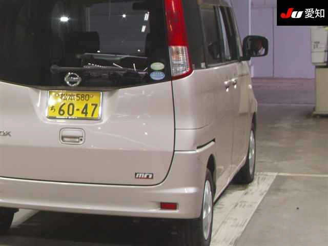NISSAN ROOX 2010