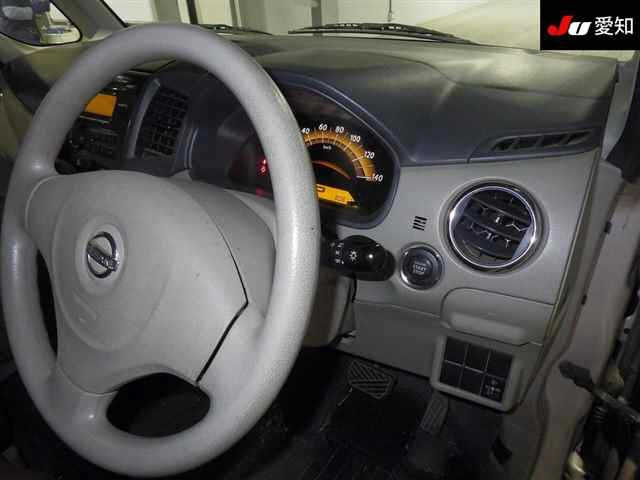 NISSAN ROOX 2010
