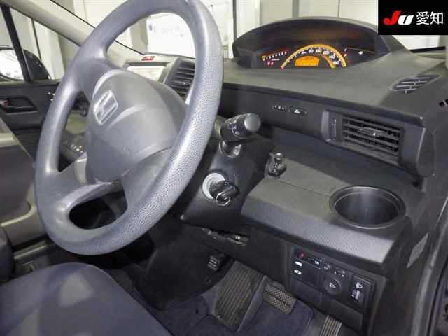 HONDA FREED 2008