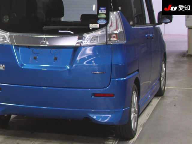 MITSUBISHI DELICA D2 2018