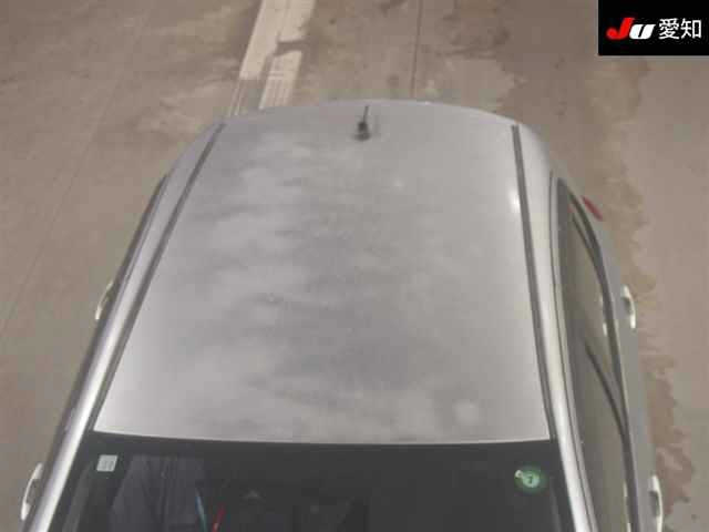 TOYOTA VITZ 2010