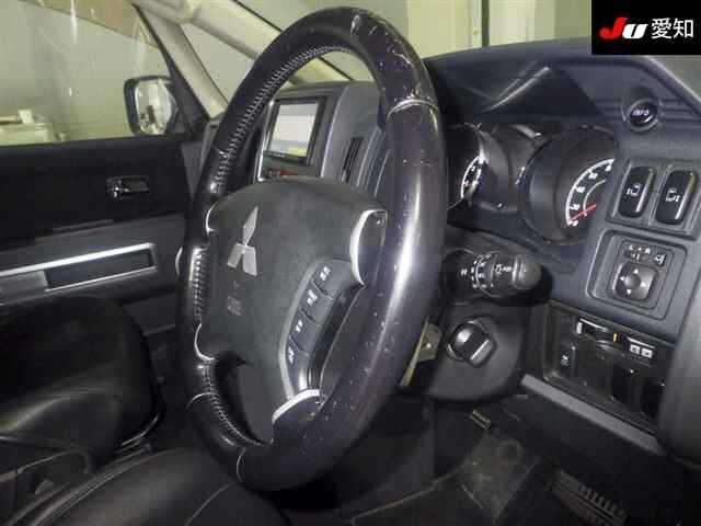 MITSUBISHI DELICA D5 2010