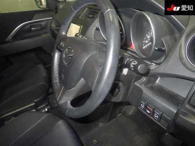MAZDA PREMACY 2011