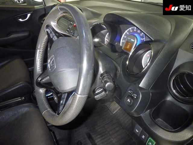 HONDA FIT SHUTTLE 2011