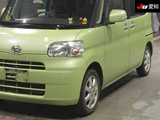 DAIHATSU TANTO 2011