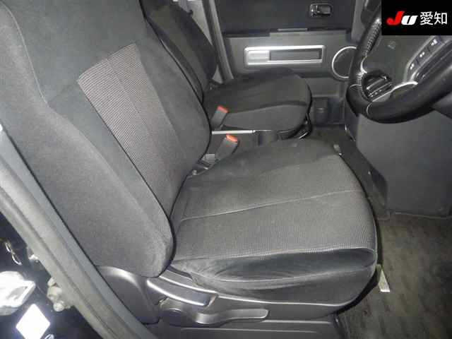 MITSUBISHI DELICA D5 2011