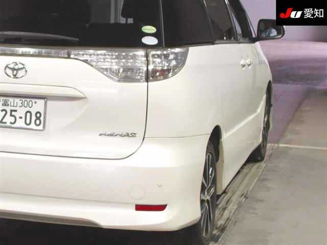 TOYOTA ESTIMA 2013