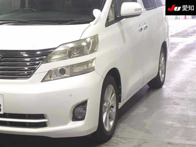 TOYOTA VELLFIRE 2011