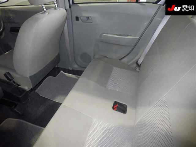 DAIHATSU MIRA E S 2012