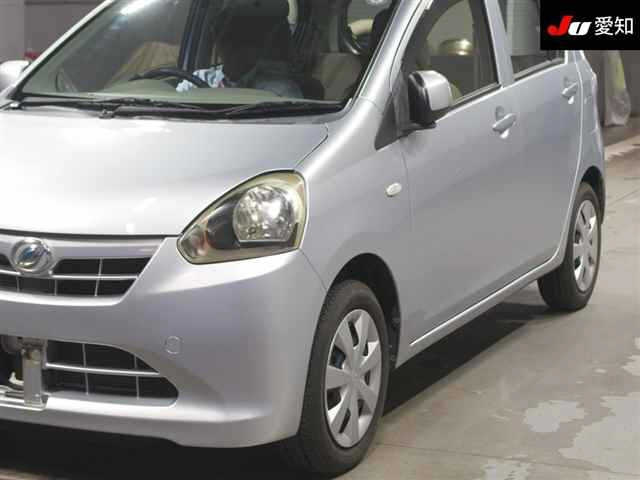 DAIHATSU MIRA E S 2012
