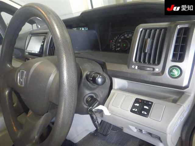 HONDA STEP WAGON 2011