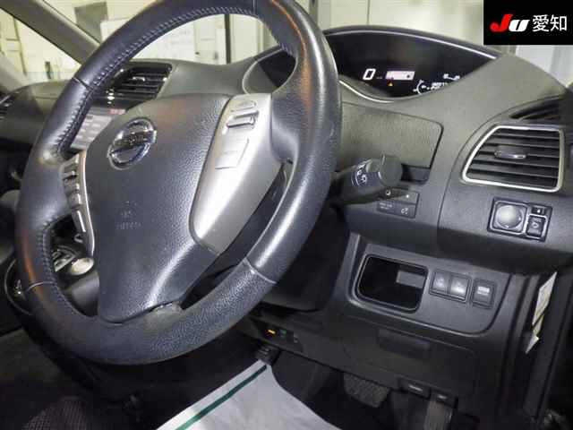 NISSAN SERENA 2010