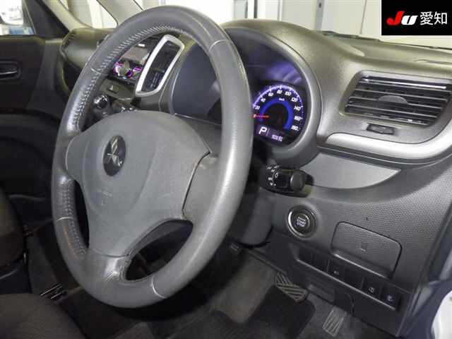 MITSUBISHI DELICA D2 2012