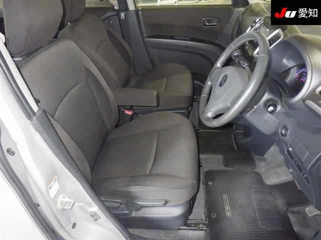 MITSUBISHI DELICA D2 2012