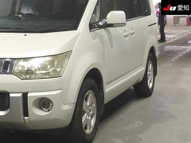 MITSUBISHI DELICA D5 2013
