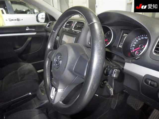 VOLKSWAGEN GOLF VARIANT 2012