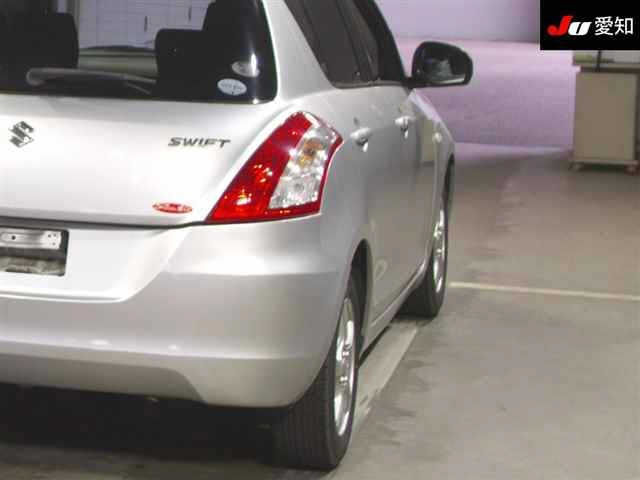 SUZUKI SWIFT 2010