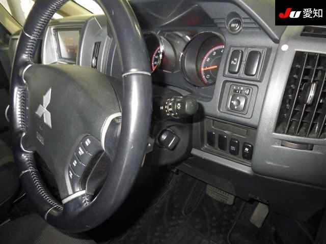 MITSUBISHI DELICA D5 2008