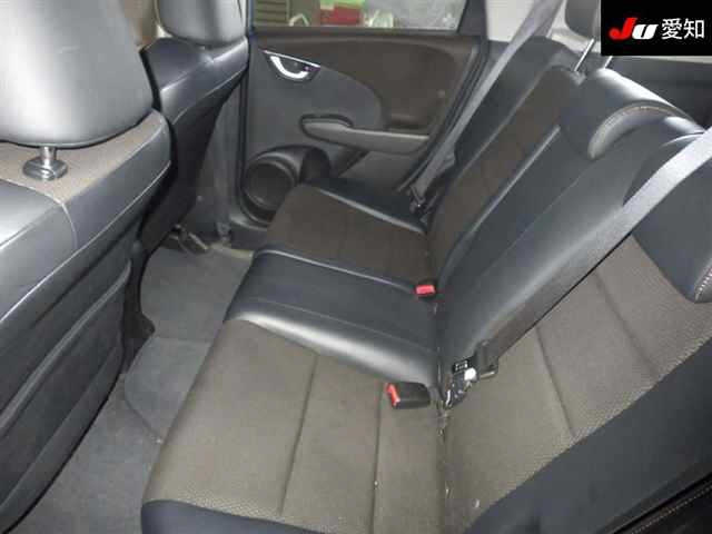 HONDA FIT SHUTTLE 2011