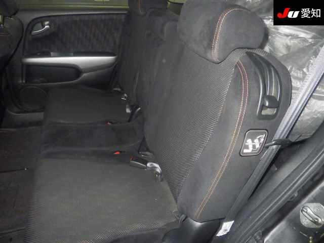 HONDA STREAM 2010