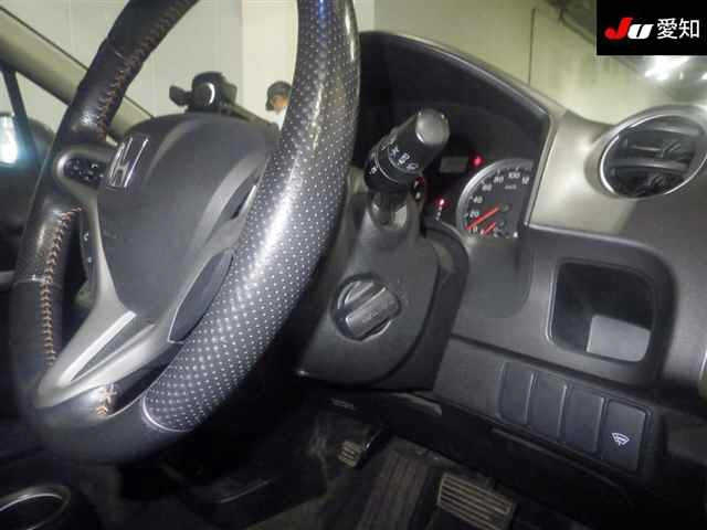 HONDA STREAM 2010