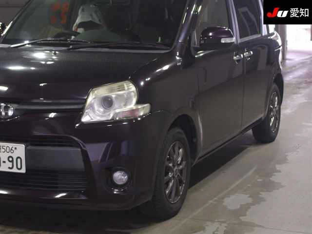 TOYOTA SIENTA 2014