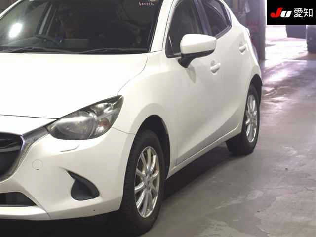 MAZDA DEMIO 2016