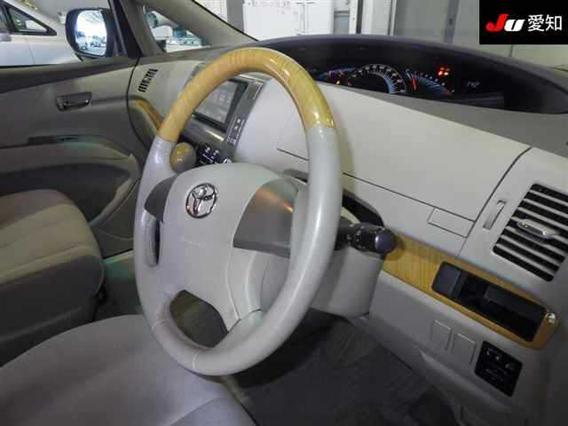 TOYOTA ESTIMA 2009