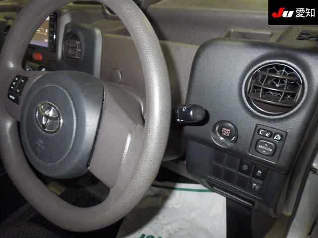 TOYOTA PORTE 2015
