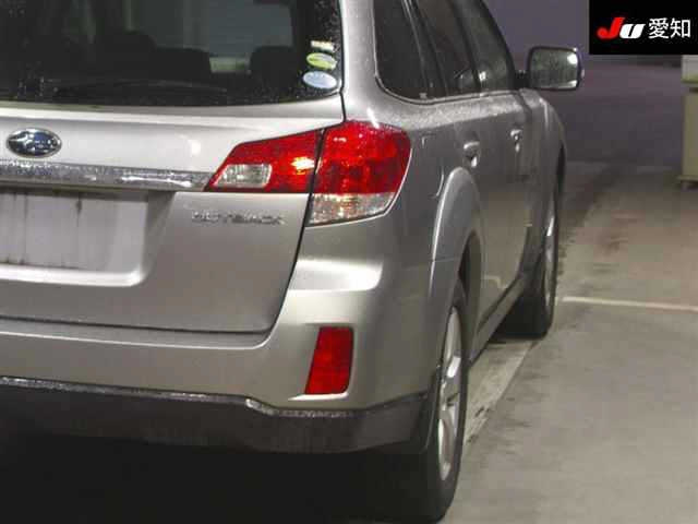 SUBARU LEGACY OUTBACK 2010