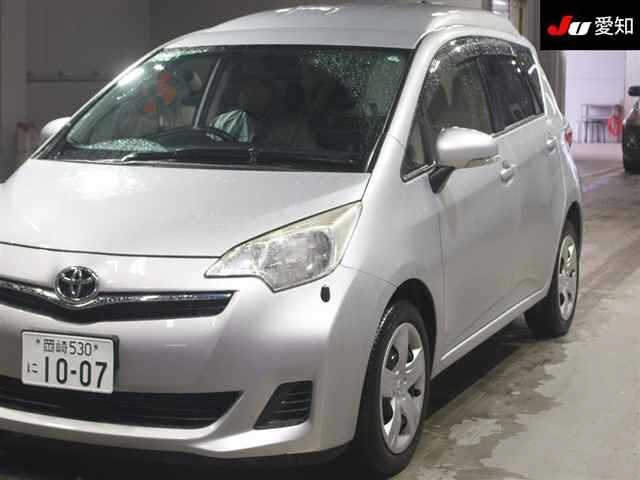 TOYOTA RACTIS 2013