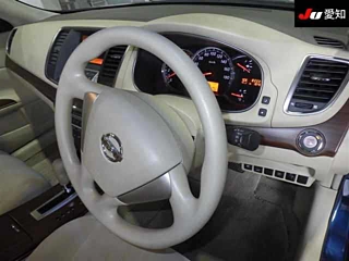 NISSAN TEANA 2010