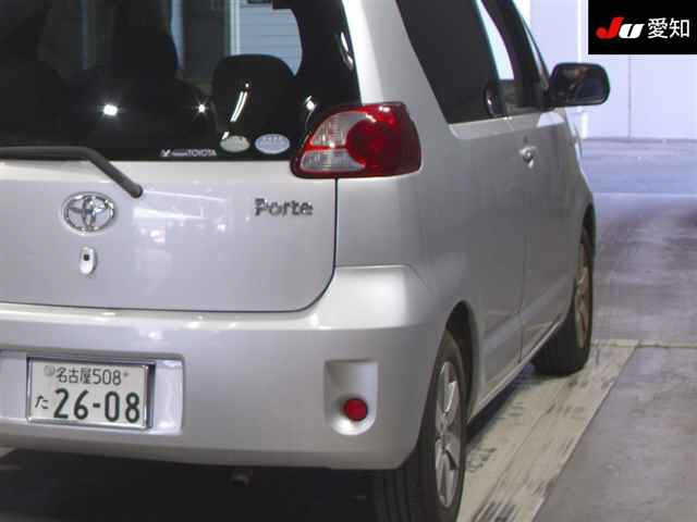 TOYOTA PORTE 2011