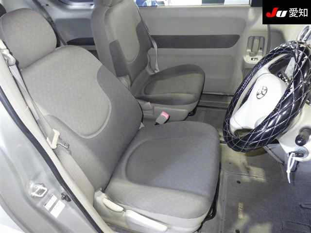 TOYOTA PORTE 2011