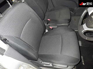 MITSUBISHI DELICA D2 2014