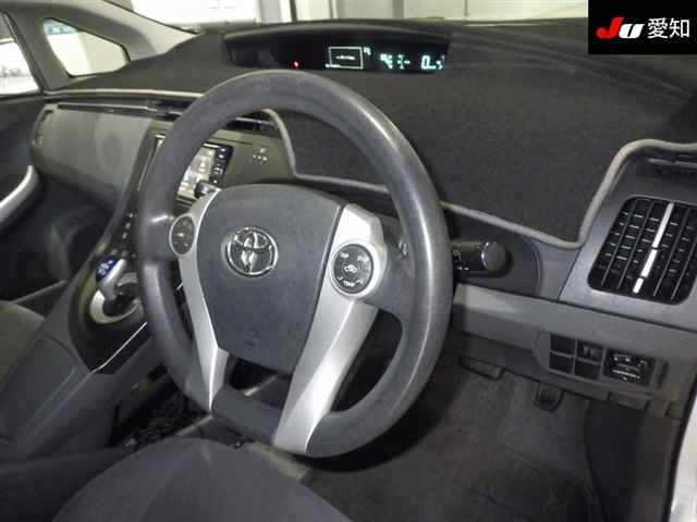 TOYOTA PRIUS 2011