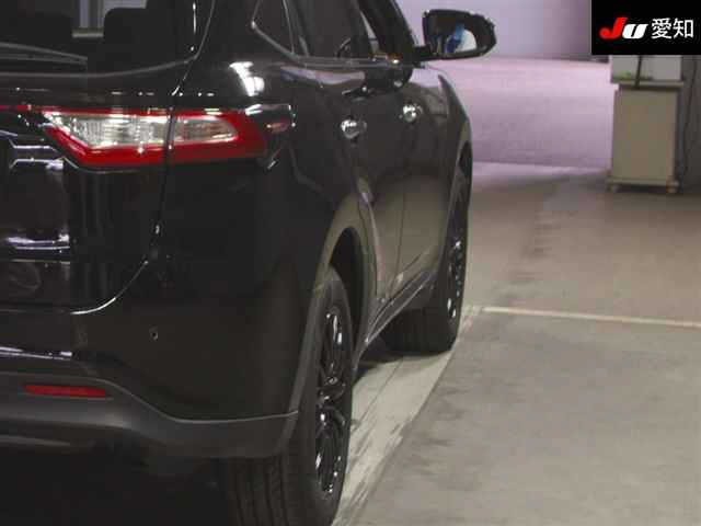 TOYOTA HARRIER 2018