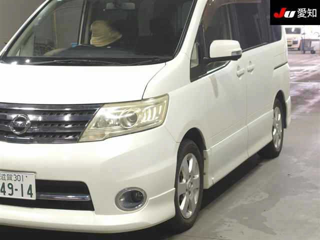 NISSAN SERENA 2010