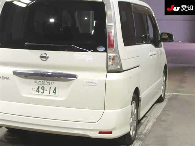 NISSAN SERENA 2010