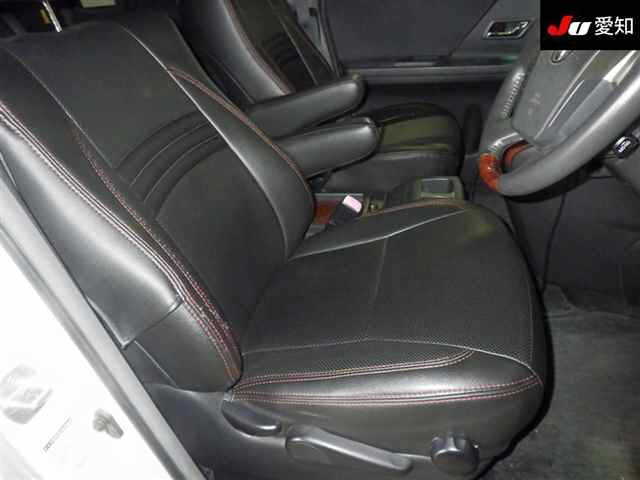 TOYOTA VELLFIRE 2010