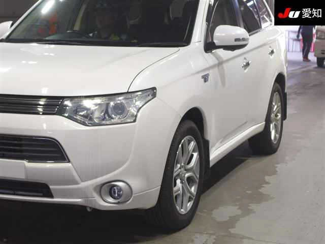 MITSUBISHI OUTLANDER PHEV 2013