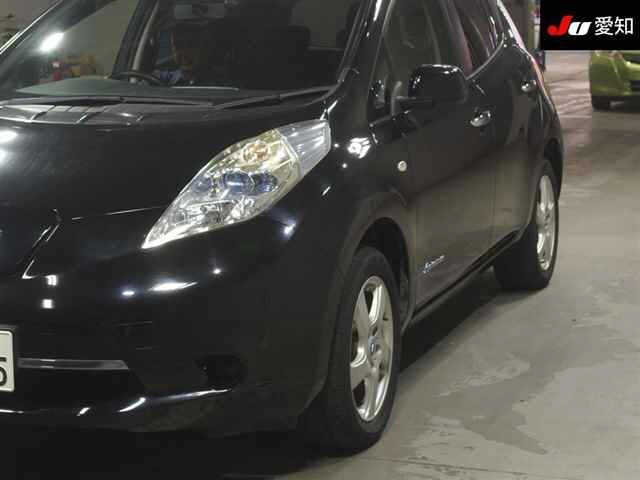 NISSAN LEAF 2013