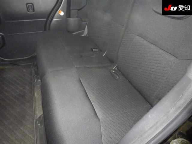 TOYOTA ROOMY 2017