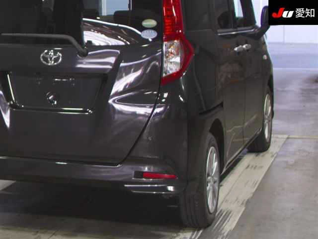 TOYOTA ROOMY 2017